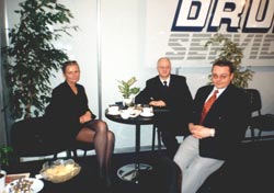 zarząd firmy: Julita Wielewska, Janusz Walczak, Paweł Racław